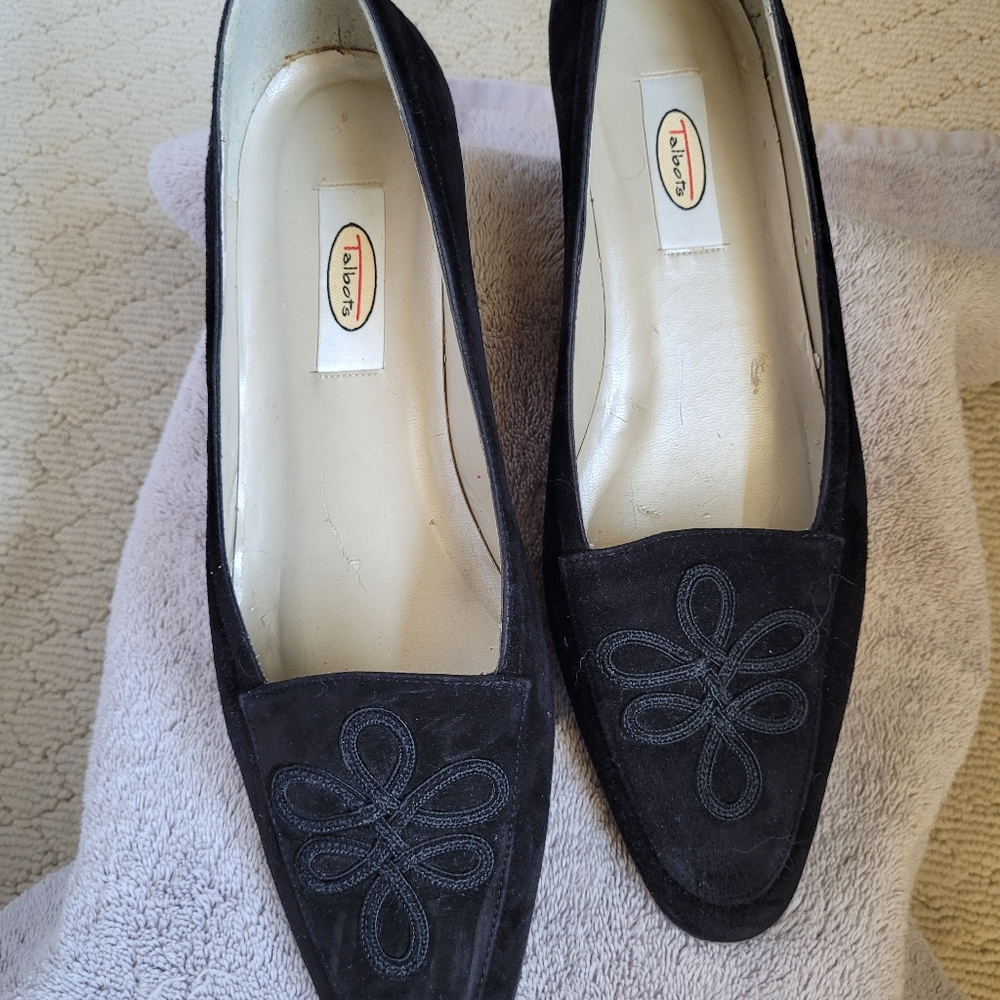Talbot's suede.lafies flats